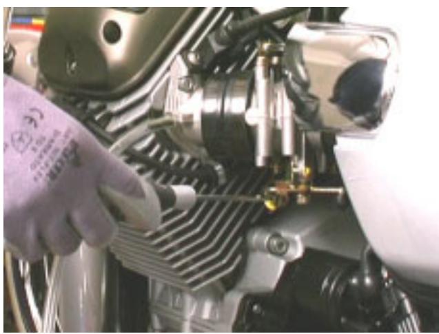 MOTO GUZZI NEVADA CLASSIC 750 IE - SYNCHRONISATION DES CYLINDRES - 6