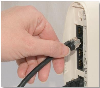 BUFFALO LINKSTATION PRO - Schritt I:AnschlieBen der Kabel - 3