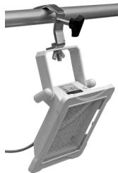 JBSYSTEMS LIGHT LP-8115 - Einbau des LP-8115/LP-8140 in eine Montageplatte MIT HILFE VON FEDERKLEMMEN: - 1