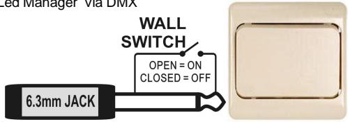 JBSYSTEMS LIGHT MINI LED MANAGER - Aansluiten van een gewone analoge schakelaar voor de black-out functie: - 1