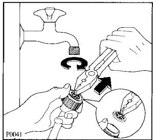 CASTOR OEKOC80C - Le filtre du tuyau d'arrivée d'eau - 1