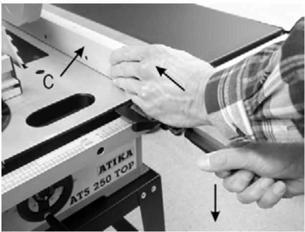 ATIKA ATS 250 - Mocowanie i regulacja prowadnicy wzdȩznej - 3