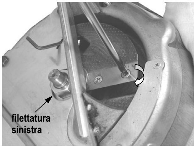 ATIKA BIOPLUS 2400 - Prestazioni di taglio ridotte: un lato della lame è consumato - 3