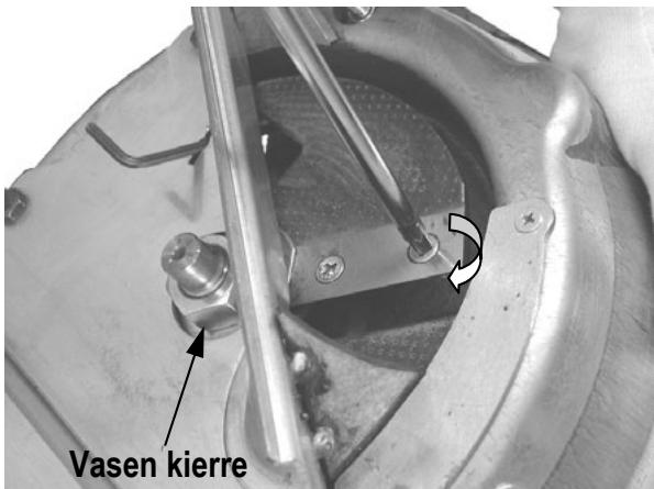 ATIKA BIOPLUS 2400 - Teränvaihto - 6