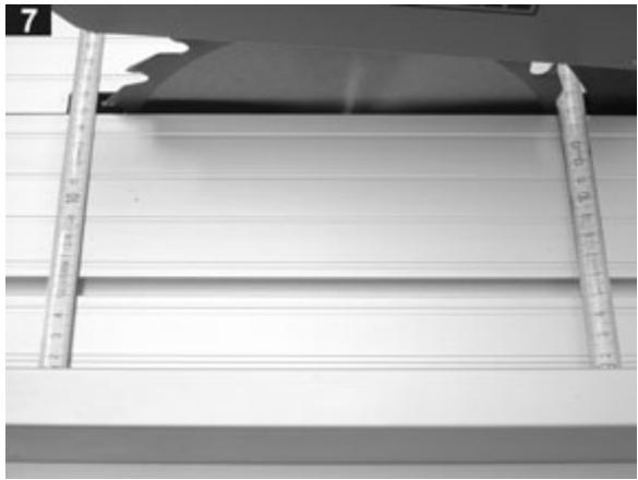 ATIKA T 250 - Mocowanie i regulacja prowadnicy wzdłużnej - 4