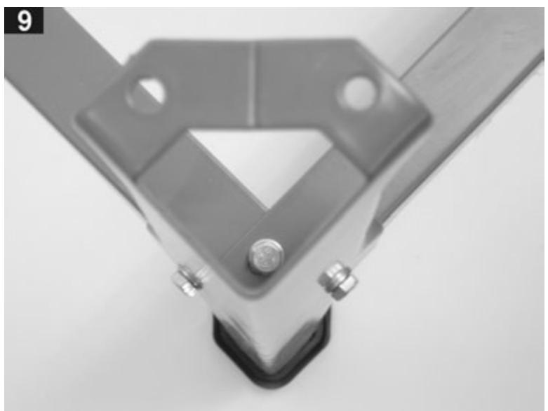 ATIKA T 250 - Montage der Säge - Assembly of the Saw - Montage de la scie - Opbouw van het zaag - Montering av sāgar - Montering af saven - Montañpilarki - Sestavení podstavy - 3