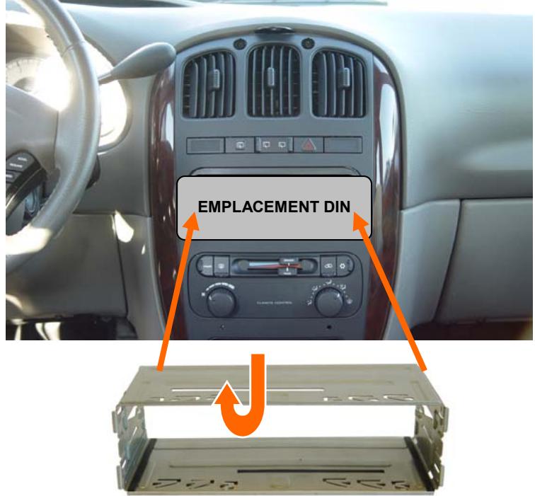 YAKUMO HYPERSOUND CAR - Installation dans le tableau de BORD - 1