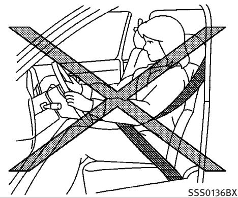 INFINITI G35 COUPE - PRECAUTIONS À PRENDRE AVEC LES CEINTURES DE SECURITÉ - 2