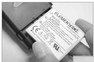 FERRANIA SOLARIS DIGITAL 611 - La charge de l'accumulateur à l'aide du chargeur - 1