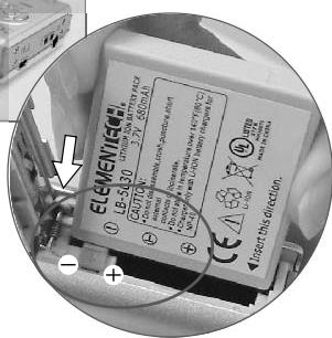 FERRANIA SOLARIS DIGITAL 611 - Insertion de l'accumulateur - 2