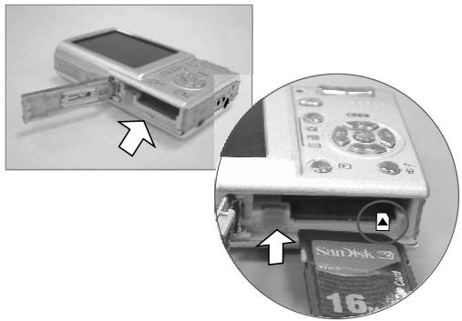 FERRANIA SOLARIS DIGITAL 611 - Insertion ou extraction d'une carte mémoire - 1