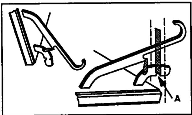 JUNO JEB5690W - Montage et démontage de la porte du four - 3
