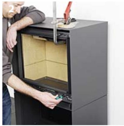 STUV 16-H - Alignment of the cover of the stove with the base - 5