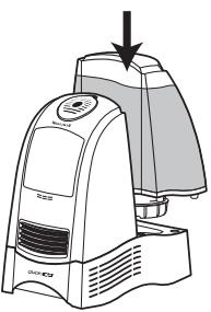KAZ HWM-450 - CUIDADO: no vierta agua por la rejilla de la parte superior del humidificador, podra dañarlo o Causear lesiones. - 2