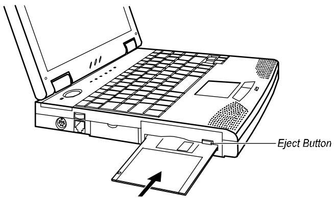 MAXDATA 440T - Inserting and Ejecting Diskettes - 1
