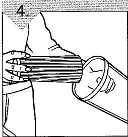 ROYAL RY6100 - VACÍE Y LIMPIE EL RECIPIENTE DE POLVO - 4