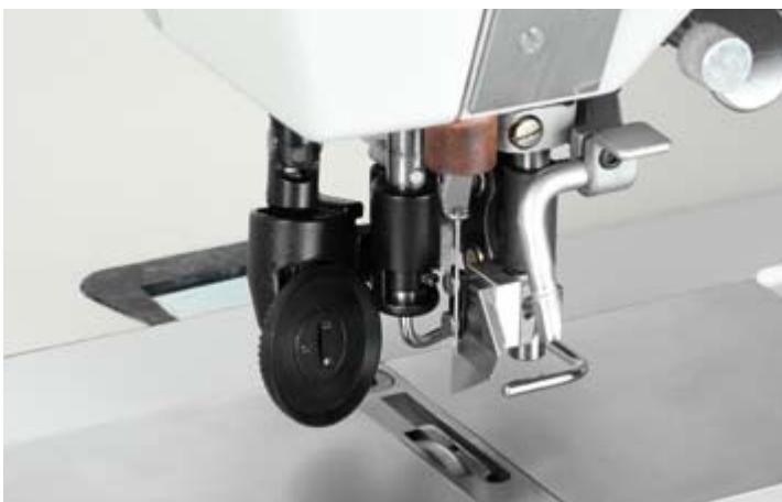 DURKOPP 1183I - Coutures d'assemblage très précises du bord - machine d'emploi universel et économique - 1