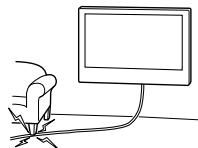 SONY KD-55XE8096 - CniikkyiTe 3a TmM, uo6    uHyp KINBLeHnra    3miHHoro cTpyMy a60    3'EDHyBaIbHn Ka6eIb    He 6yB 3aTNCHTn. - 1