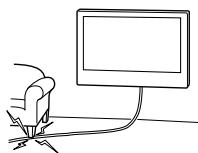 SONY KD49XE8096 - Alä anna virtajohdon ja liitäntäkaapelin jäädä puristuksiin. - 1