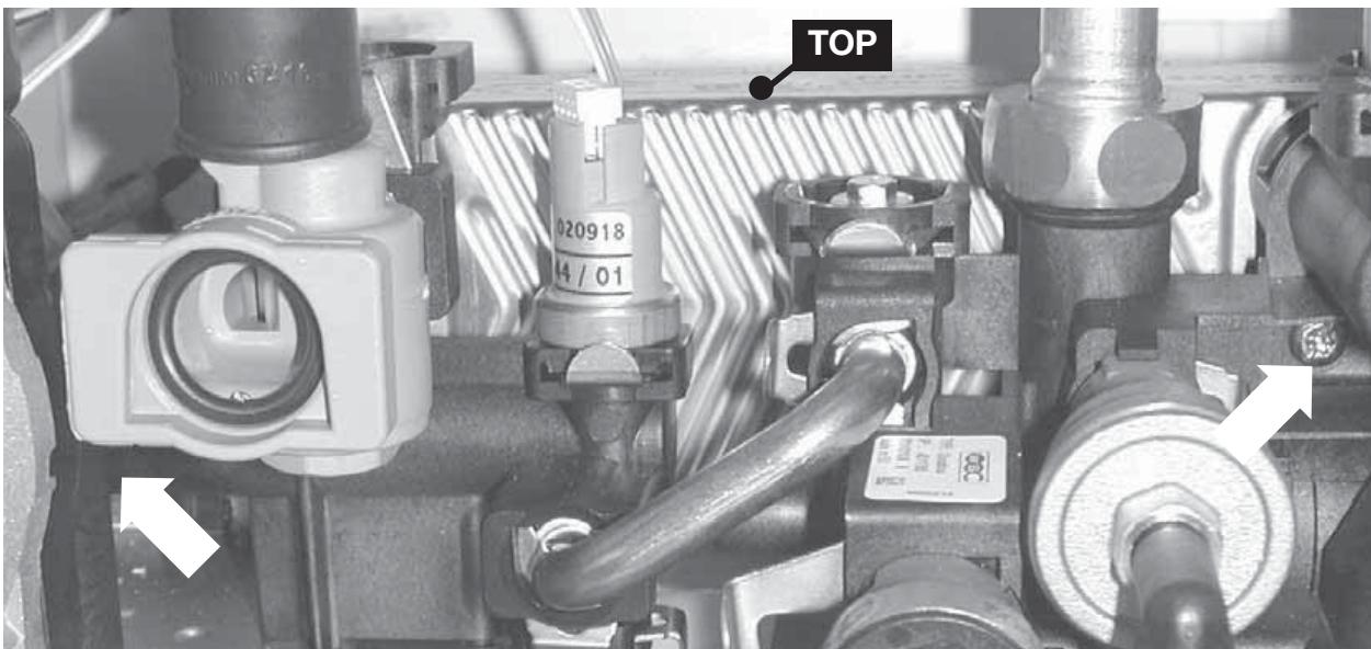 SAUNIER DUVAL THEMAPLUS F25E V 25 KW - Dépose de la pompe - 1
