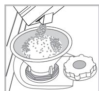 HOTPOINT LFD 11M121 CX EU - Measuring out the refined salt - 1