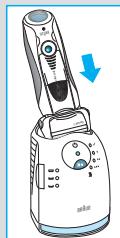BRAUN SERIES 7 799CC-7 WET&DRY - Parranajokoneen lataaminen ja puhdistaminen - 7