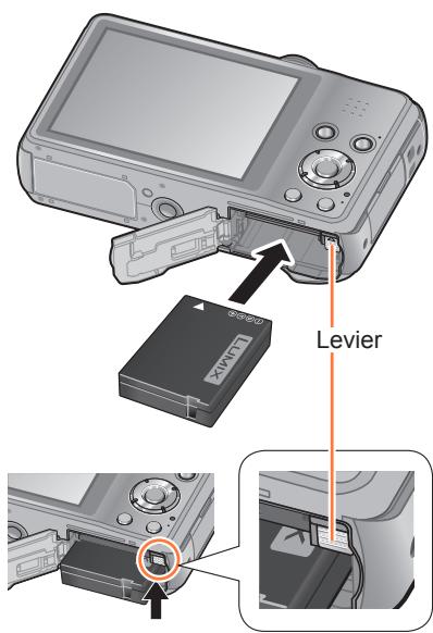 PANASONIC LUMIX DMC-TZ40 - Pour retirer la batterie - 1