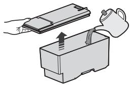 SAMSUNG RT5572DTBSP - Positionnez le réservoir d'eau de façon stable en tenant compte de la forme étendue de la bouche d'eau, et remplissez-le. - 2