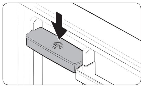 SAMSUNG RT62K7110S9/EF - To fill the water tank with potable water - 3