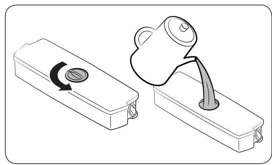 SAMSUNG RT62K7110S9/EF - To fill the water tank with potable water - 2