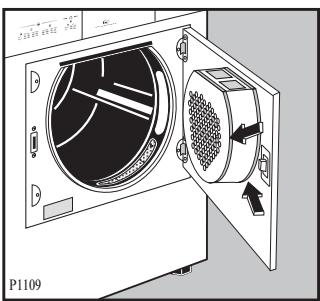 ARTHUR MARTIN ADE 5130 - Nettoyage de la porte - 1
