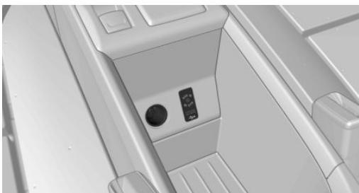 BMW I3 - Between the front seats - 1