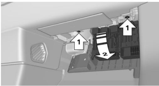 BMW I3 - Replacing fuse - 1