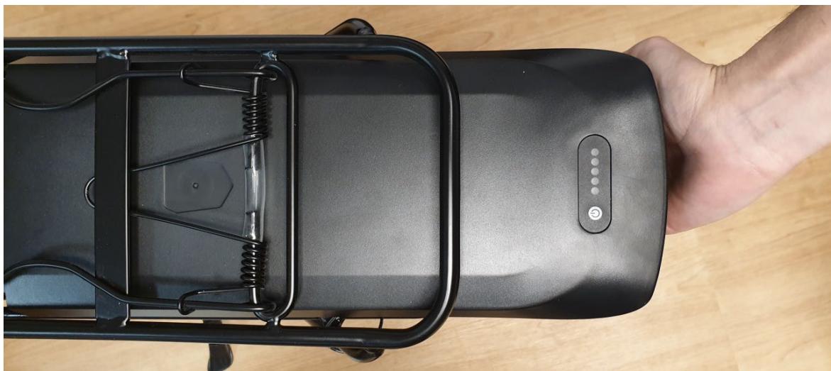 ESSENTIELB URBAN 600 - Insérer / retirer la batterie - 2