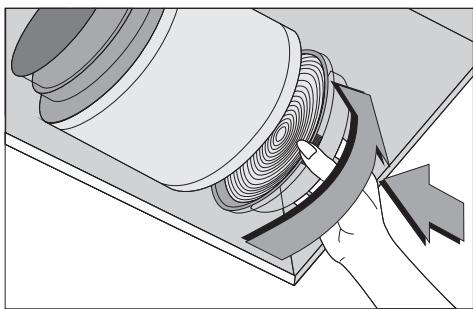 BEKO HCA62640B - Vervangen van het koolstofffilter - 1