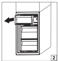 INDESIT XIT8T2EX - Retirer le écipient du bac du congélateur - 2