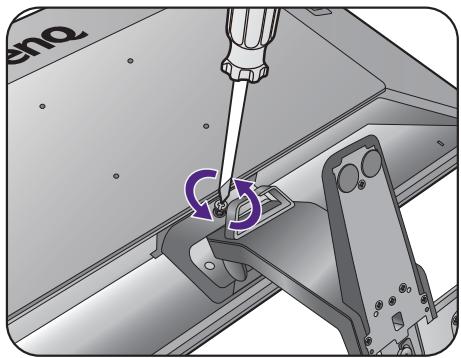 BENO RL2755HM - retirez le support du moniteur. - 2
