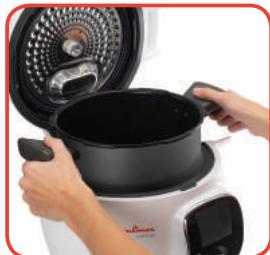 MOULINEX YY5118 - Positionnement de la CUVE dans l'appareil : essuyez - 1