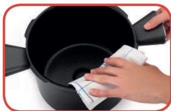 MOULINEX YY5118 - Attention USB : pas d'eau dans le port USB - 1
