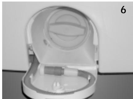 WHIRLPOOL AWM 8900 - Nettoyage du filtre - 2