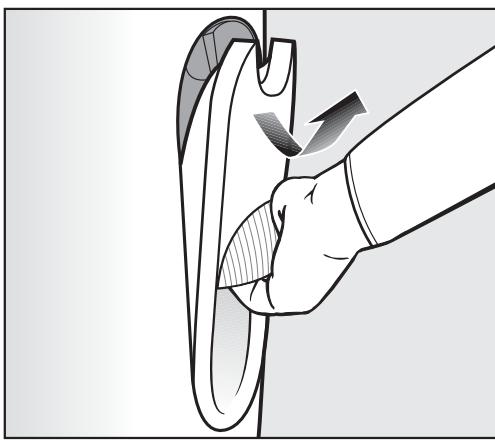 MIELE B 3312 - Retirer le réservoir à eau - 1