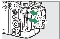 NIKON Z5 - Retrait des cartes mémoire - 1