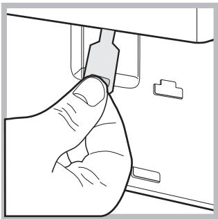 HOTPOINT-ARISTON ARGF 125 BLANC - Ouverture manuelle de la porte hublot - 4