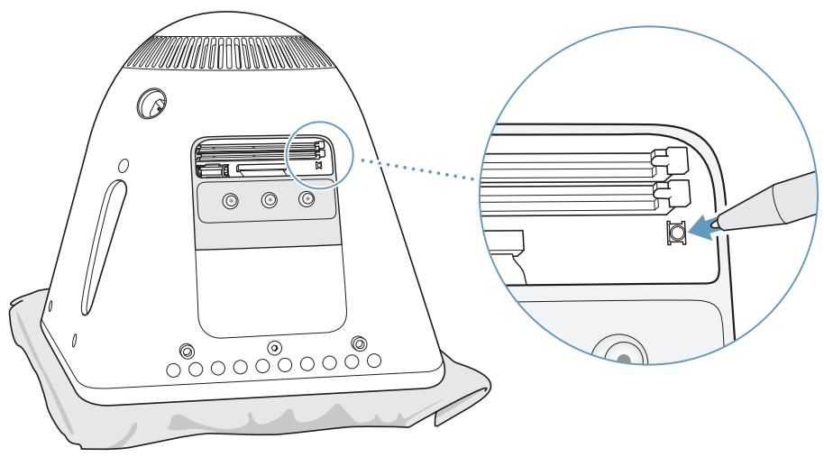 APPLE eMac - Pour remplacer la pile interne : - 5
