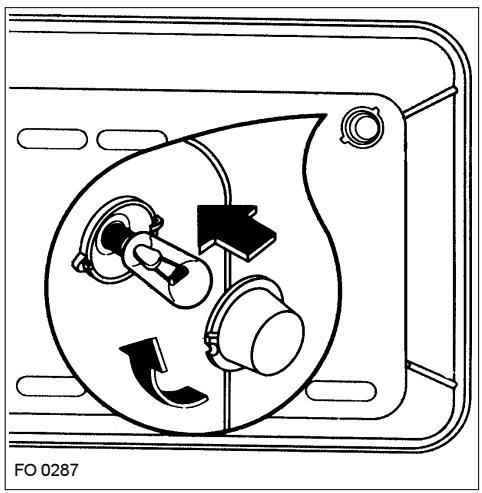 FAURE CGC 6901 W - Remplacement de la lampe du four - 2