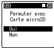 OLYMPUS DM 550 - Insertion d'une carte microSD - 4