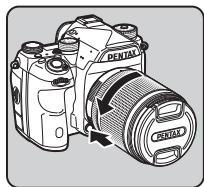 PENTAX K-1 II SILVER + GRIP K1EDITION LIMITE - Pour retirer l'objectif - 3