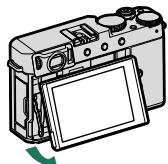 FUJIFILM X-E4 - Autoportrait - 1