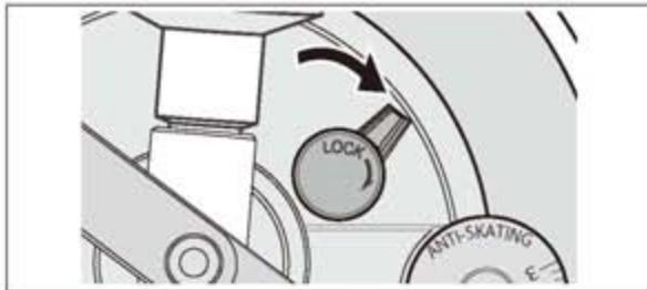TECHNICS SL1210MK7 - Après que le réglage de hauteur de bras soit terminé, verrouillez le bras de lecture en tournant le bouton de verrouillage du bras. - 1