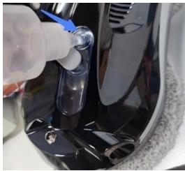 EZICLEAN WINDOBOT - Étape 4. Installes le chiffon de nettoyage et l'anneau de nettoyage, verrouillez correctement le cable de sécurité. Assurez-vous que l'anneau de nettoyage est parfaitement recouvert par le chiffon de nettoyage et placez l'anneau de nettoyage sur la roue de nettoyage correctement afin d'éviter toute fuite d'air. - 7